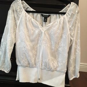 White lace shirt with sleeve detail